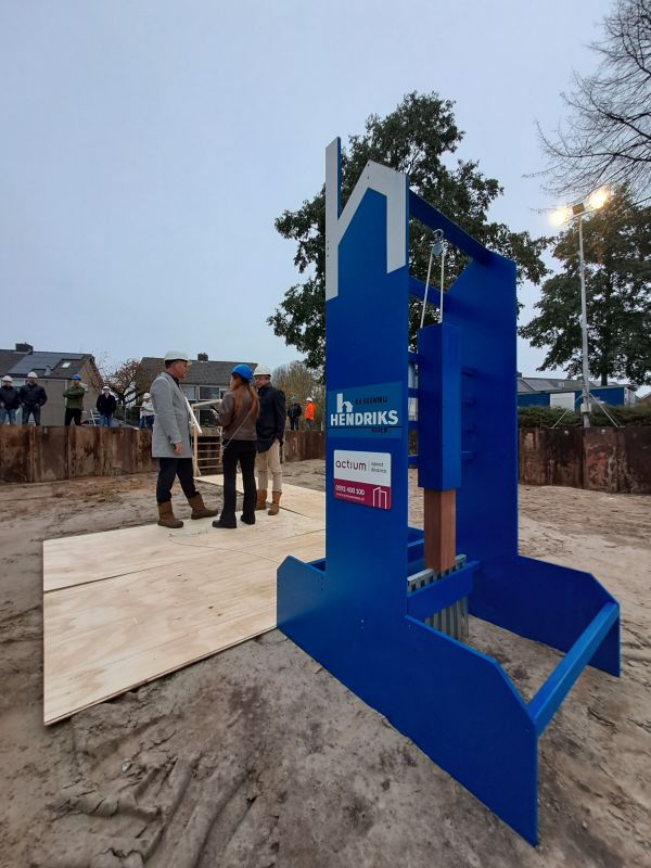 Symbolische starthandeling aan de Zilverschoonstraat